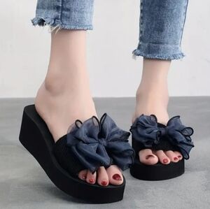 🐎NEW! Navy And Black Bow Knot Wedge Sandals 6